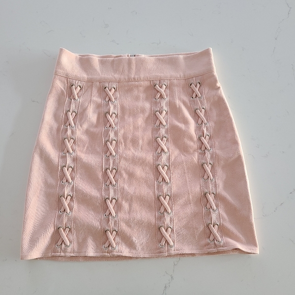 Faux suede mini skirt - Picture 3 of 5